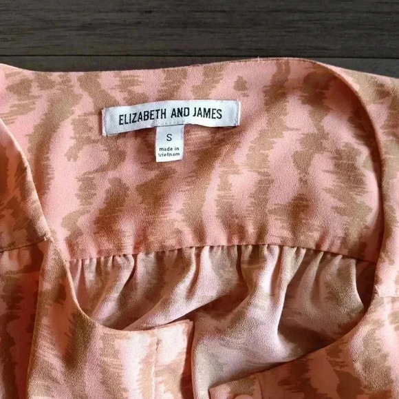 Elizabeth & James (Olsen Twins Designer) Blouse NWOT - Picture 3 of 5